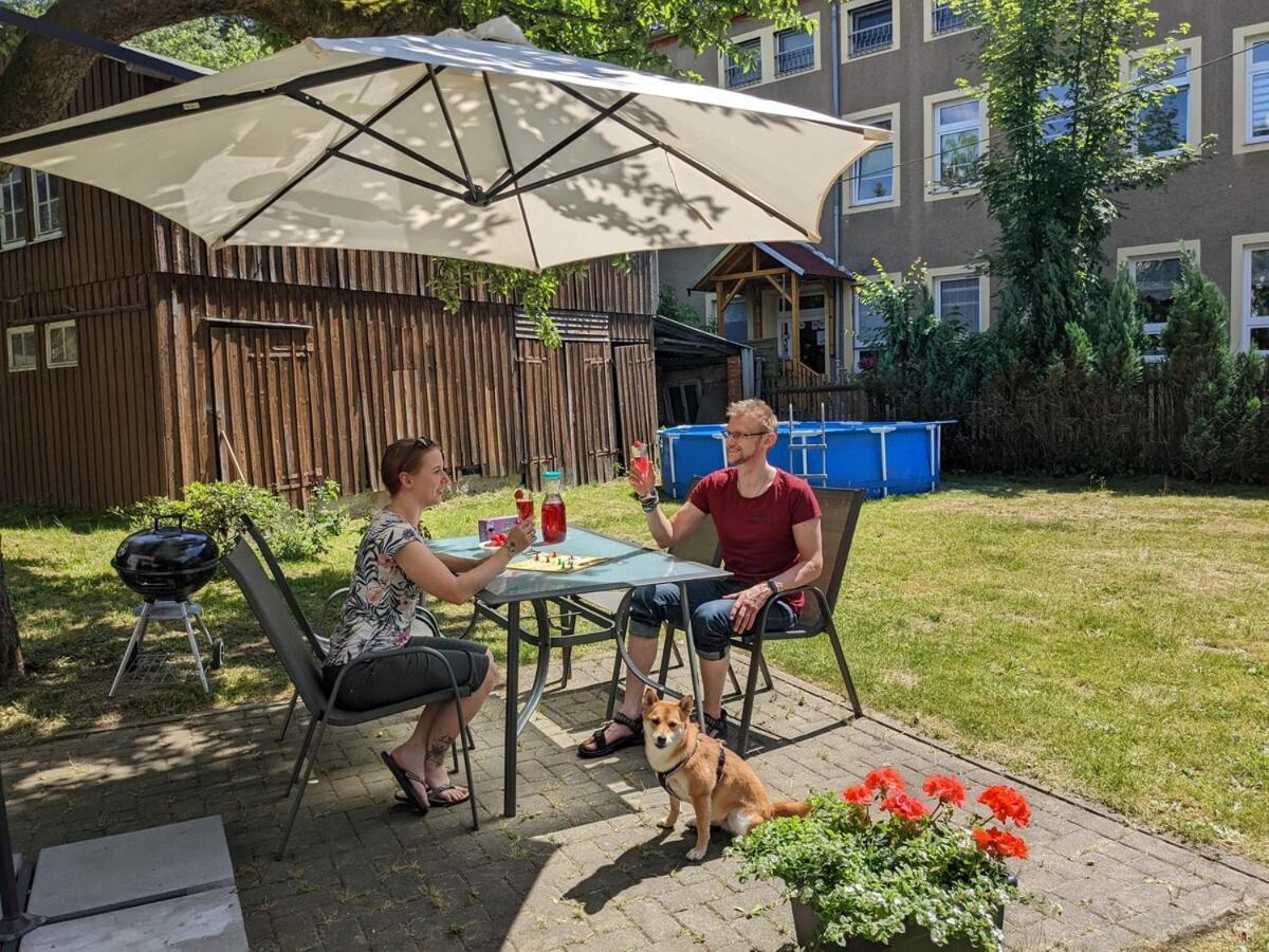 H2 - Urlaubsmagie - Garten, Pool, Terrasse, Grill Sebnitz Exterior foto